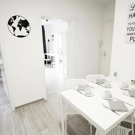 Sh Team Lodges 4 Apartments Fuer Max 19 Personen L Monteure L Messe L Business Duisburg Exterior photo