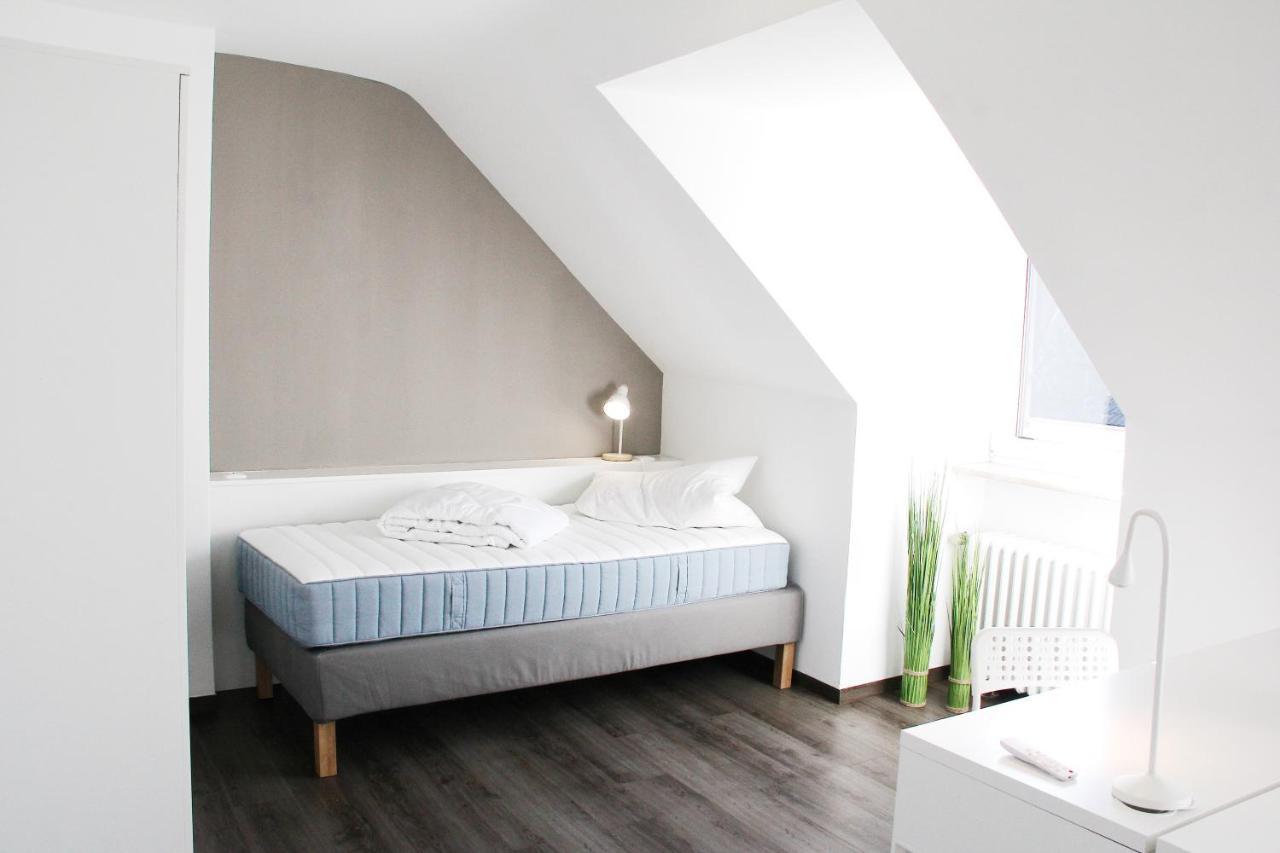 Sh Team 4 Fuer Max 19 Personen L Monteure L Messe L Business Apartment