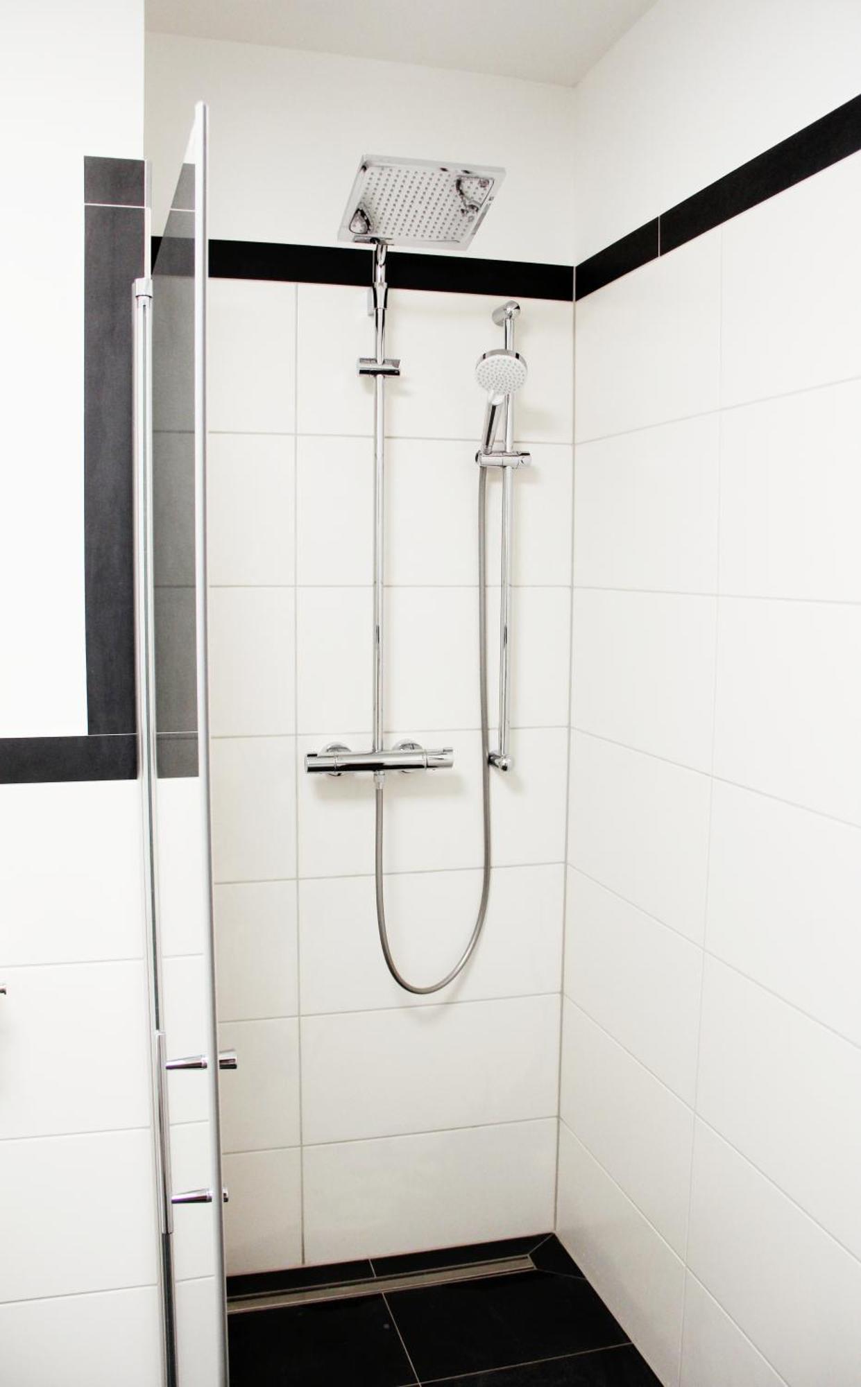 Apartment Sh Team 4 Fuer Max 19 Personen L Monteure L Messe L Business